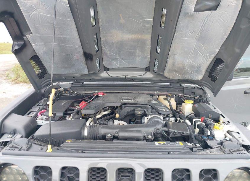 Photo 10 of 2021 Jeep Gladiator OVERLAND 4X4 (VIN 1C6HJTFG0ML600566)