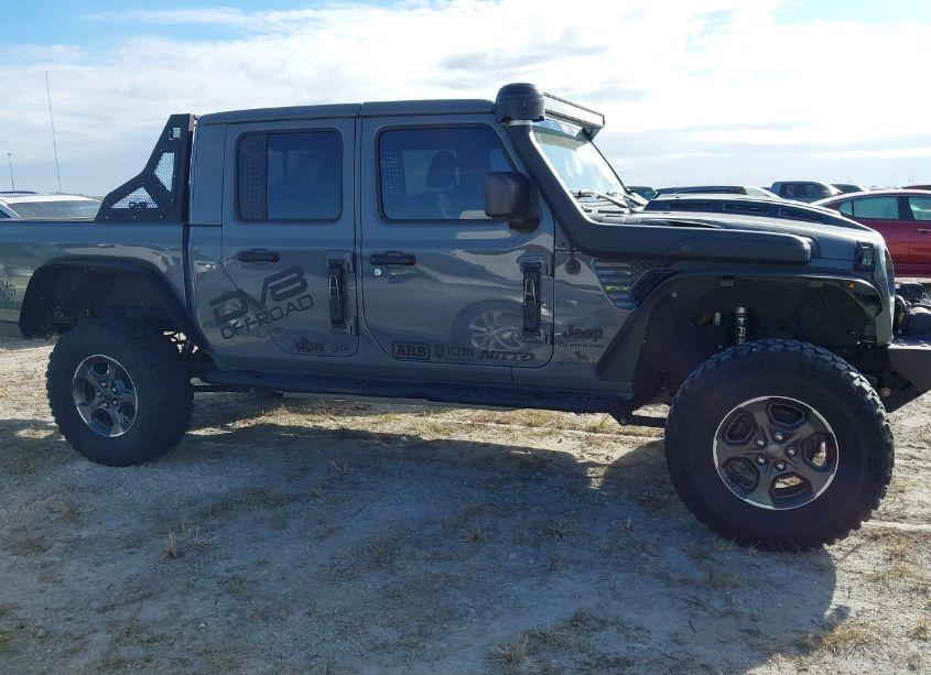 Photo 13 of 2021 Jeep Gladiator OVERLAND 4X4 (VIN 1C6HJTFG0ML600566)