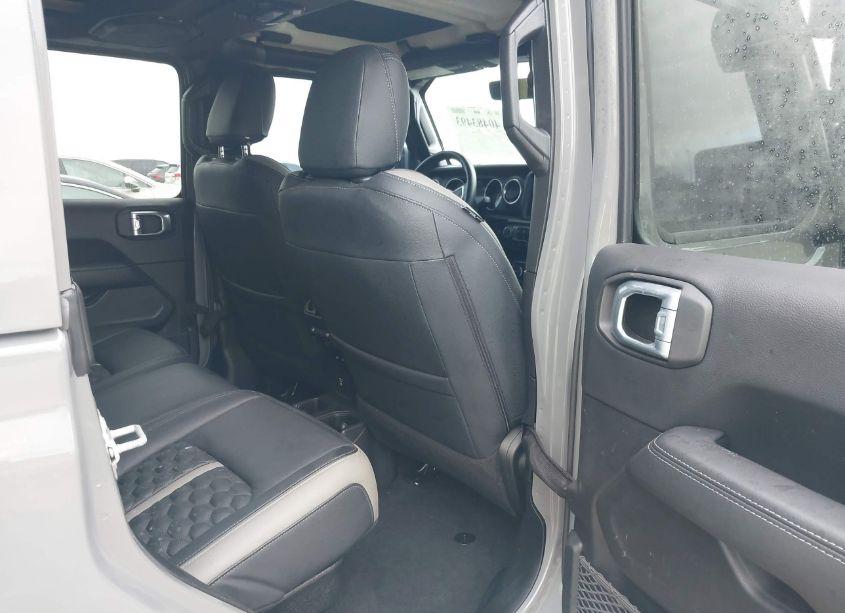 Photo 8 of 2021 Jeep Gladiator OVERLAND 4X4 (VIN 1C6HJTFG0ML600566)