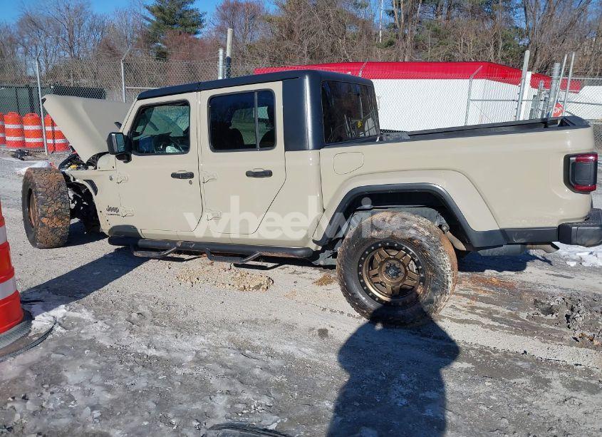 Photo 14 of 2020 Jeep Gladiator OVERLAND 4X4 (VIN 1C6HJTFG4LL169647)