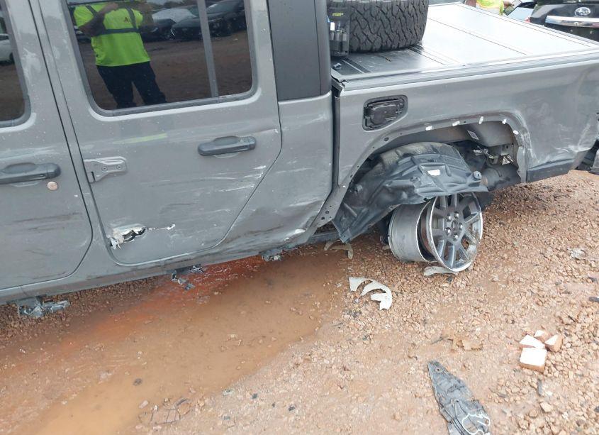 Photo 6 of 2021 Jeep Gladiator OVERLAND 4X4 (VIN 1C6HJTFG4ML505394)