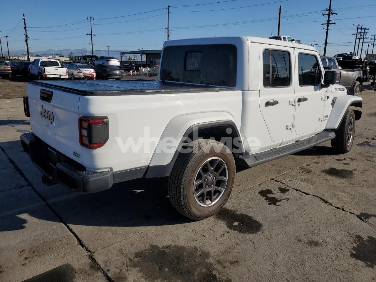 Photo 3 of 2022 JEEP GLADIATOR OVERLAND (VIN 1C6HJTFG6NL162718)