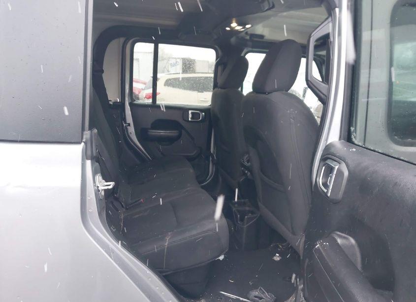 Photo 8 of 2020 Jeep Gladiator SPORT S 4X4 (VIN 1C6JJTAG0LL194277)