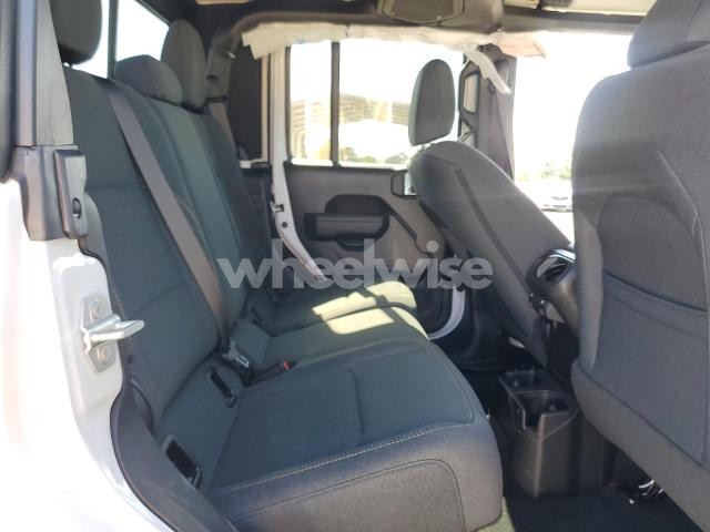 Photo 10 of 2024 JEEP GLADIATOR SPORT (VIN 1C6JJTAG1RL113909)