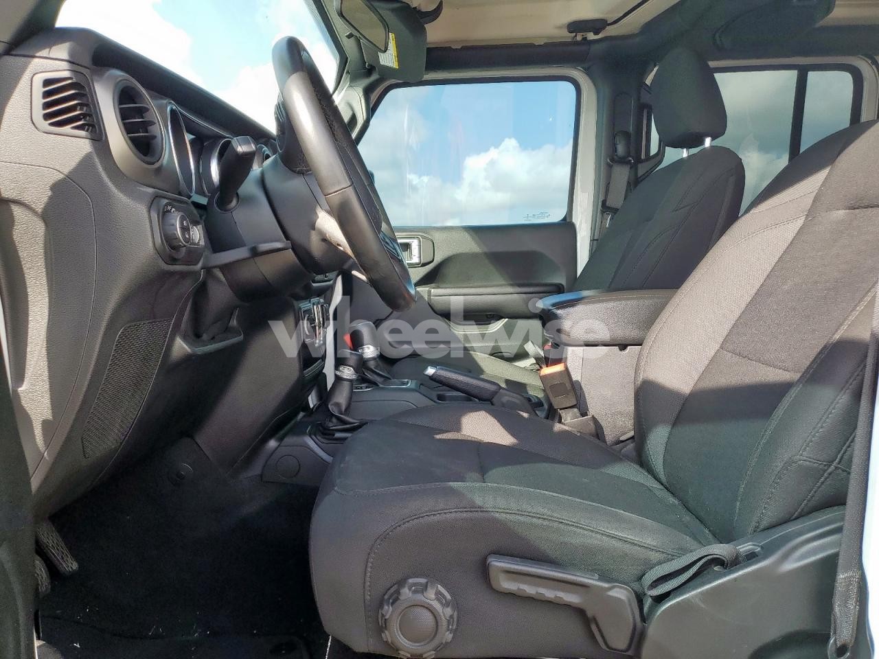 Photo 7 of 2020 JEEP GLADIATOR SPORT (VIN 1C6JJTAG4LL172671)