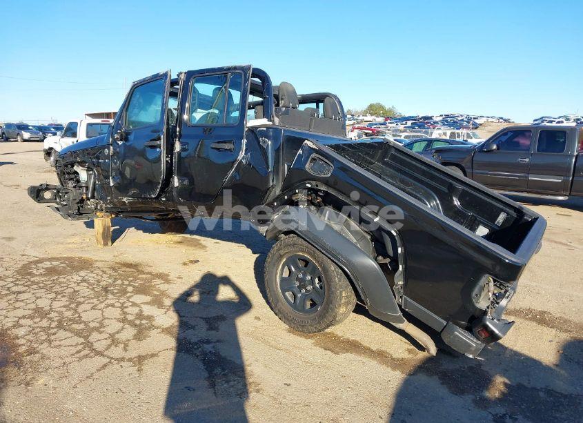 Photo 3 of 2021 Jeep Gladiator SPORT 4X4 (VIN 1C6JJTAG4ML599463)