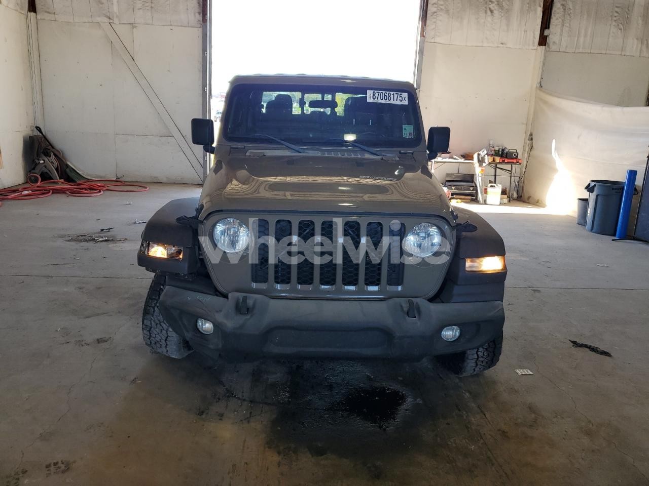 Photo 5 of 2020 JEEP GLADIATOR SPORT (VIN 1C6JJTAG9LL165862)