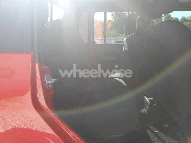 Photo 5 of 2022 JEEP GLADIATOR SPORT (VIN 1C6JJTAM9NL110840)