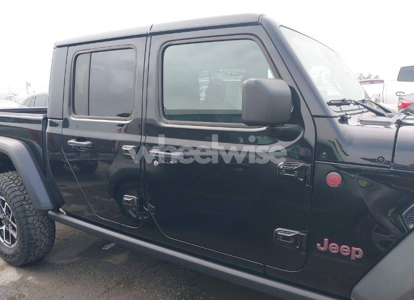 Photo 13 of 2024 Jeep Gladiator RUBICON/RUBICON X (VIN 1C6JJTBG1RL132801)