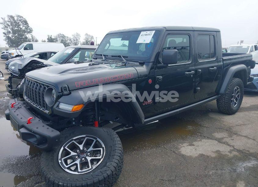 Photo 2 of 2024 Jeep Gladiator RUBICON/RUBICON X (VIN 1C6JJTBG1RL132801)