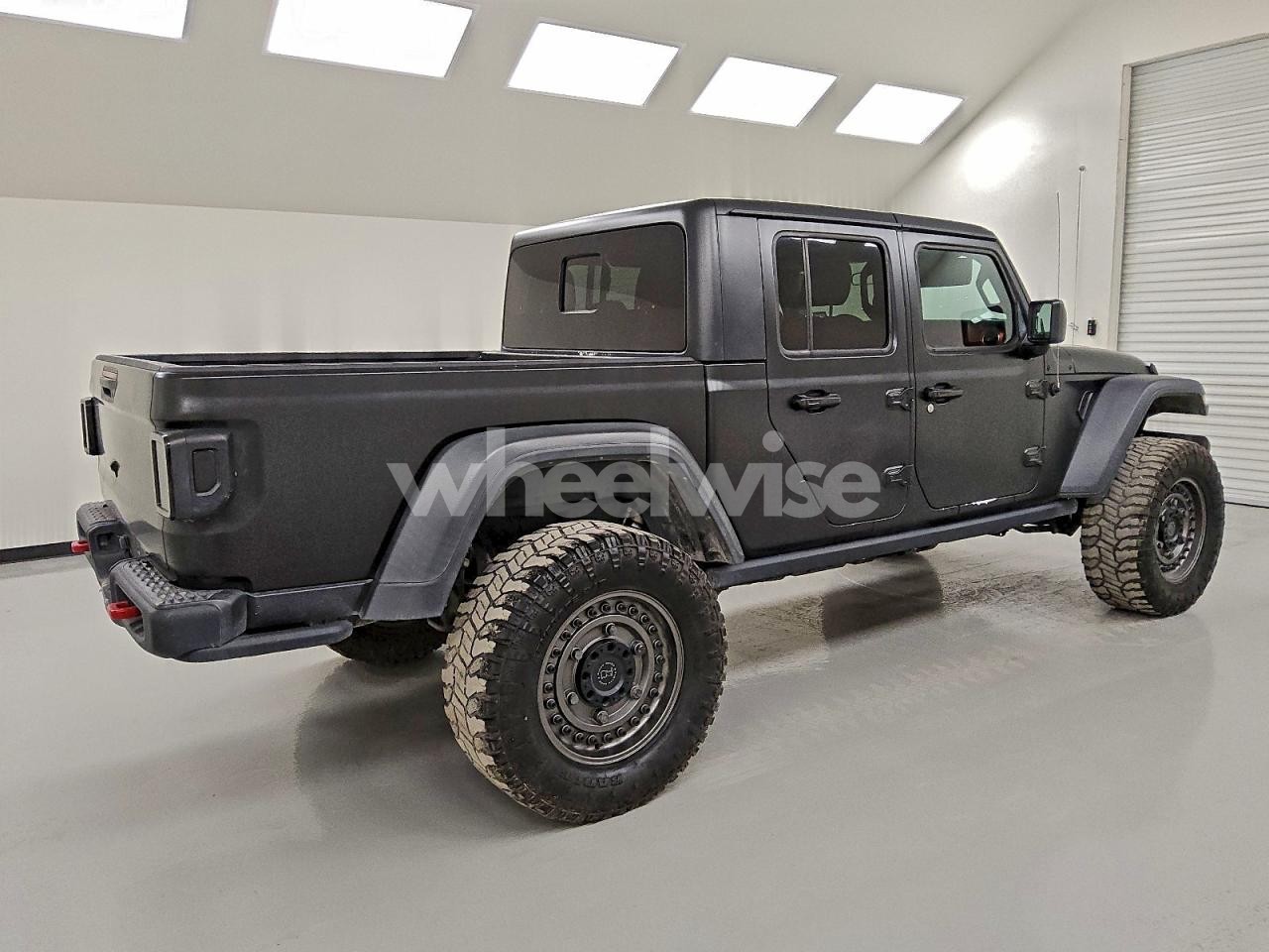 Photo 3 of 2020 JEEP GLADIATOR RUBICON (VIN 1C6JJTBG8LL184515)