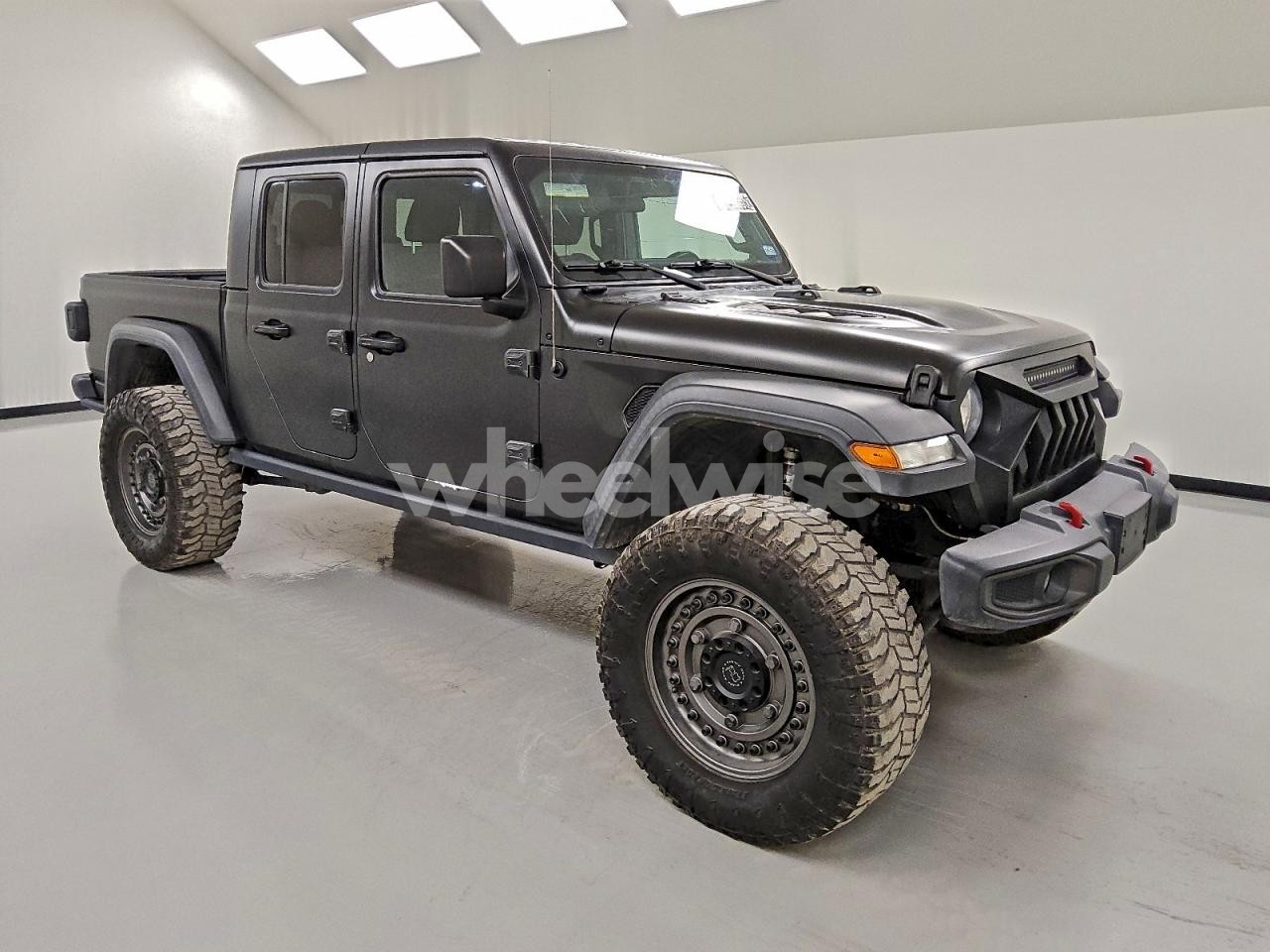 Photo 4 of 2020 JEEP GLADIATOR RUBICON (VIN 1C6JJTBG8LL184515)