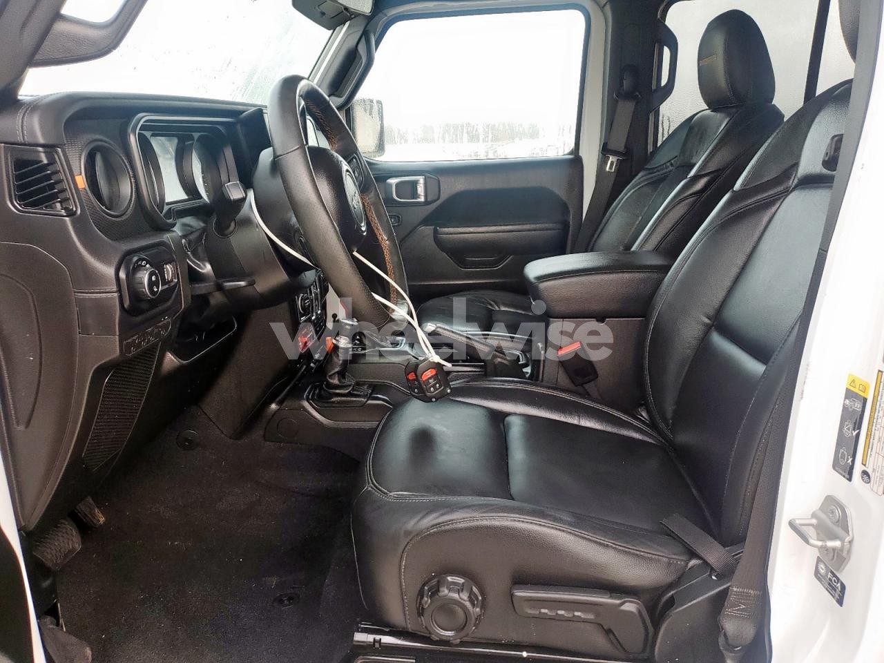 Photo 7 of 2024 JEEP GLADIATOR MOJAVE (VIN 1C6JJTEG1RL131885)