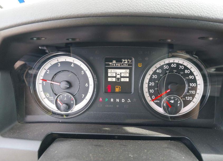 Photo 7 of 2018 Ram 1500 TRADESMAN 4X2 6'4 BOX (VIN 1C6RR6FG0JS340430)