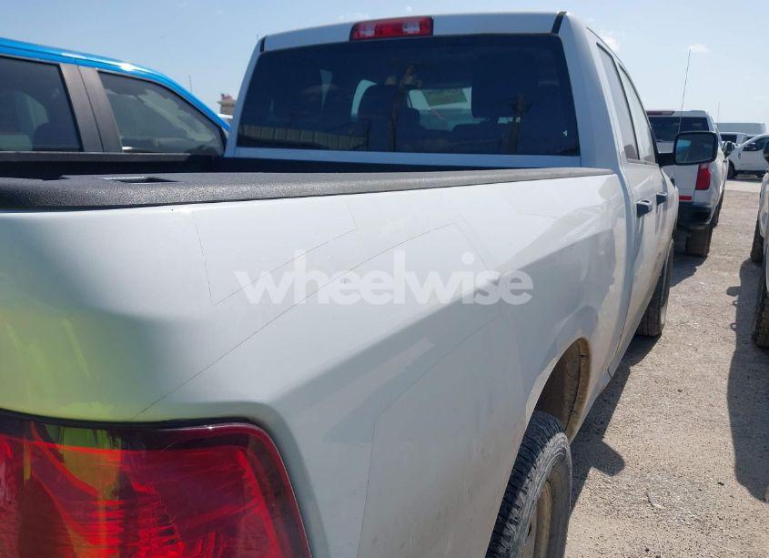 Photo 4 of 2019 Ram 1500 CLASSIC TRADESMAN 4X2 6'4 BOX (VIN 1C6RR6FG0KS581521)