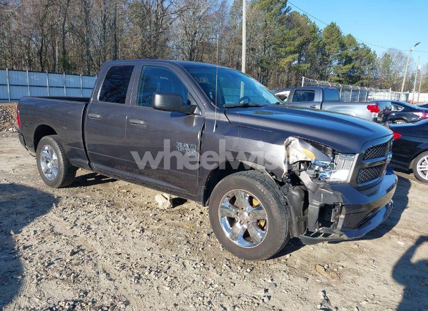 2019 Ram 1500 CLASSIC EXPRESS 4X2 6'4 BOX (VIN 1C6RR6FG0KS733538) main photo