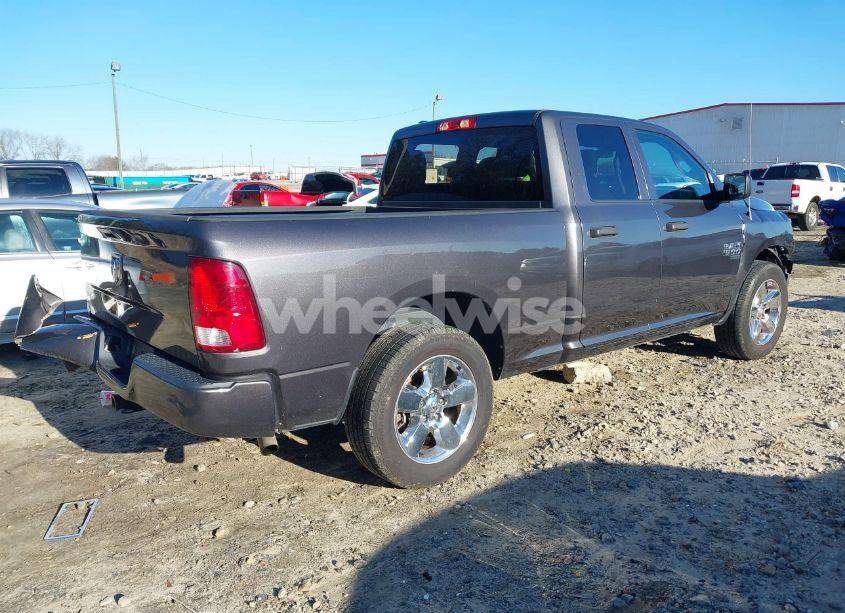 Photo 4 of 2019 Ram 1500 CLASSIC EXPRESS 4X2 6'4 BOX (VIN 1C6RR6FG0KS733538)