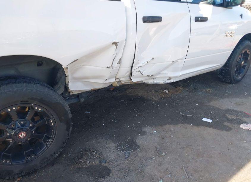 Photo 6 of 2018 Ram 1500 TRADESMAN 4X2 6'4 BOX (VIN 1C6RR6FG1JS304262)