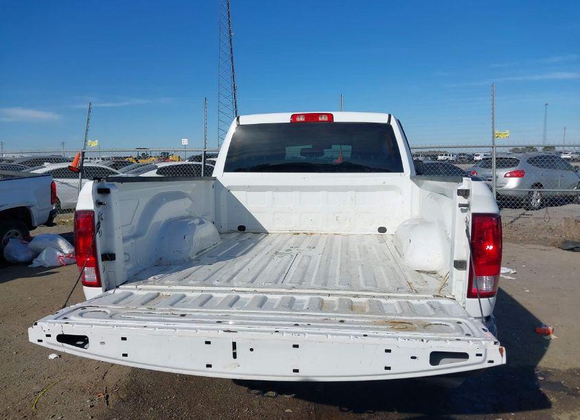 Photo 8 of 2018 Ram 1500 TRADESMAN 4X2 6'4 BOX (VIN 1C6RR6FG1JS304262)