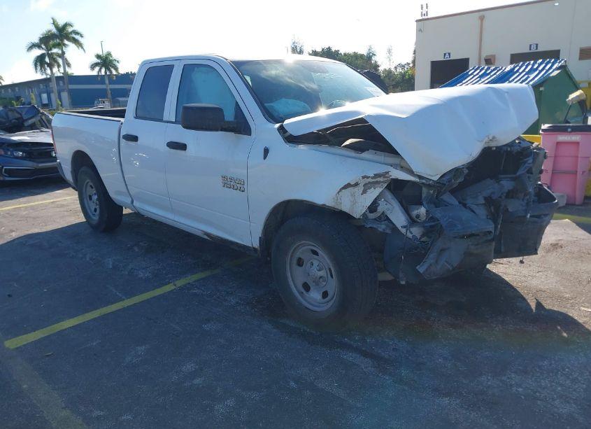 2018 Ram 1500 TRADESMAN 4X2 6'4 BOX (VIN 1C6RR6FG1JS322499) main photo