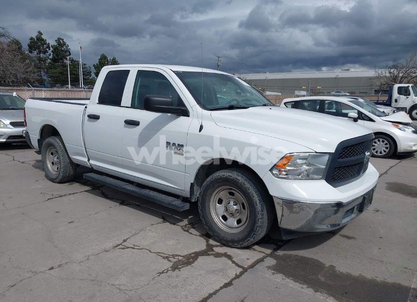 2019 Ram 1500 CLASSIC TRADESMAN 4X2 6'4 BOX (VIN 1C6RR6FG1KS627826) main photo
