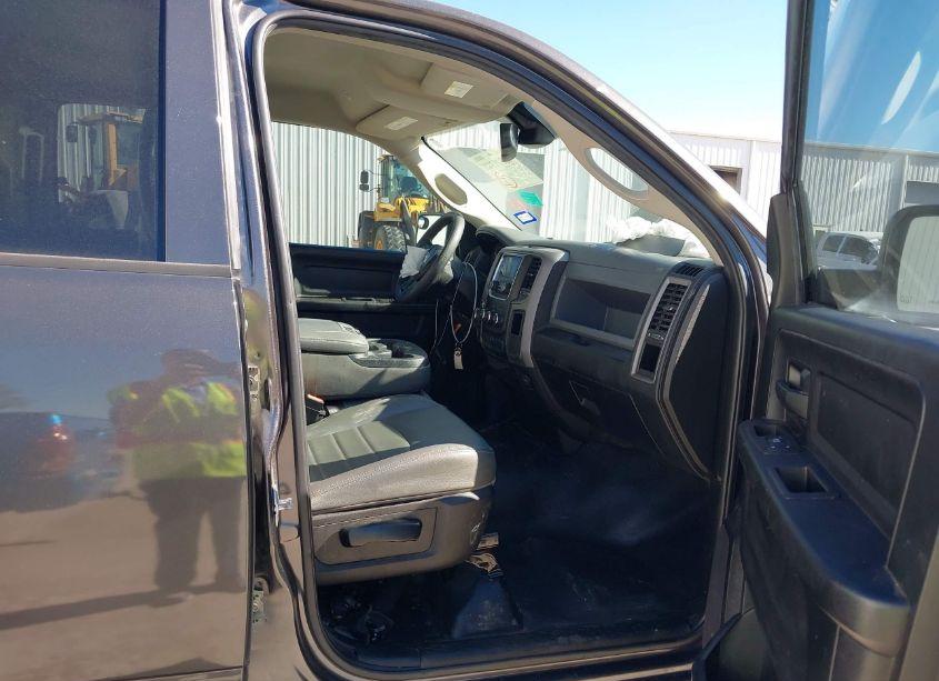 Photo 5 of 2019 Ram 1500 CLASSIC TRADESMAN 4X2 6'4 BOX (VIN 1C6RR6FG1KS712729)