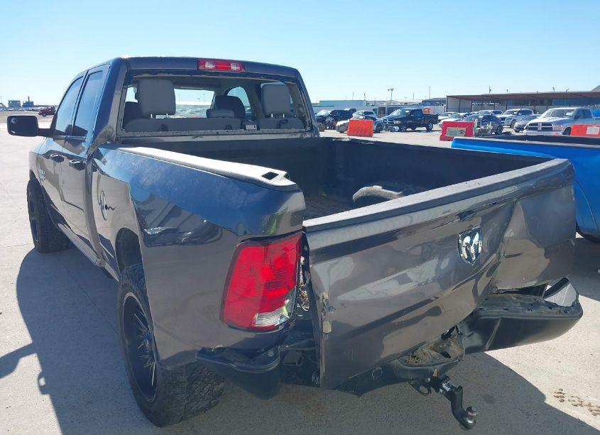 Photo 6 of 2019 Ram 1500 CLASSIC TRADESMAN 4X2 6'4 BOX (VIN 1C6RR6FG1KS712729)