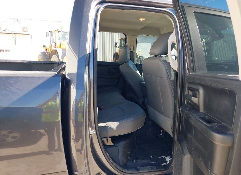 Photo 8 of 2019 Ram 1500 CLASSIC TRADESMAN 4X2 6'4 BOX (VIN 1C6RR6FG1KS712729)