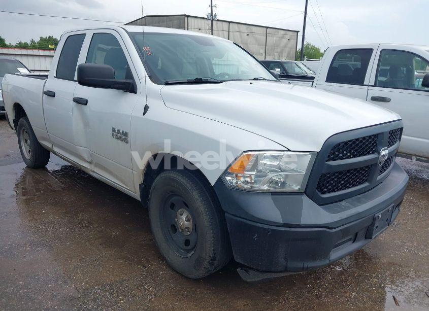 2017 Ram 1500 TRADESMAN QUAD CAB 4X2 6'4 BOX (VIN 1C6RR6FG2HS736109) main photo