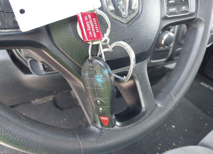 Photo 11 of 2018 Ram 1500 TRADESMAN QUAD CAB 4X2 6'4 BOX (VIN 1C6RR6FG2JS299735)