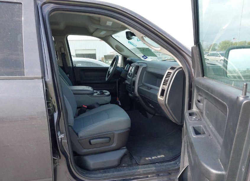 Photo 5 of 2018 Ram 1500 TRADESMAN QUAD CAB 4X2 6'4 BOX (VIN 1C6RR6FG2JS299735)