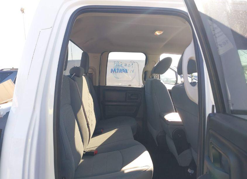 Photo 8 of 2019 Ram 1500 CLASSIC TRADESMAN 4X2 6'4 BOX (VIN 1C6RR6FG2KS733721)