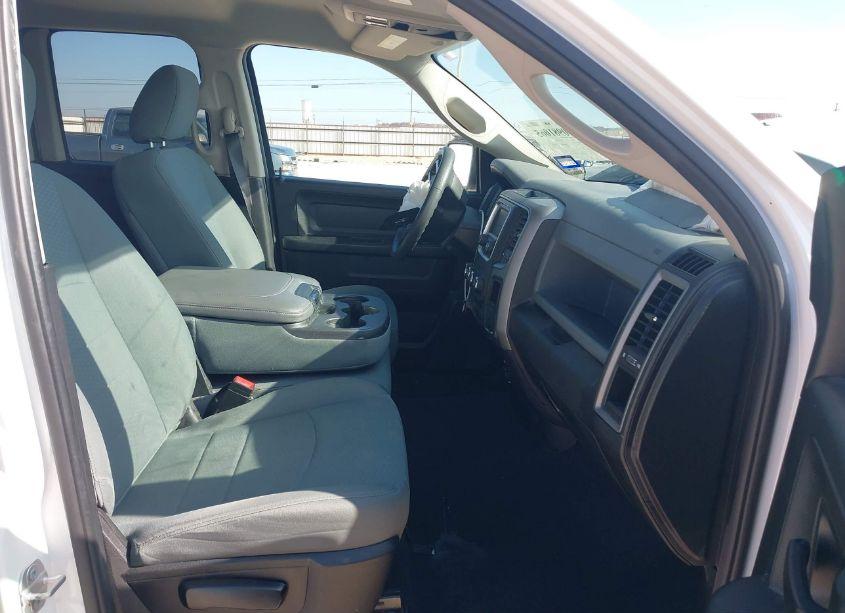 Photo 5 of 2020 Ram 1500 CLASSIC TRADESMAN 4X2 6'4 BOX (VIN 1C6RR6FG2LS161020)