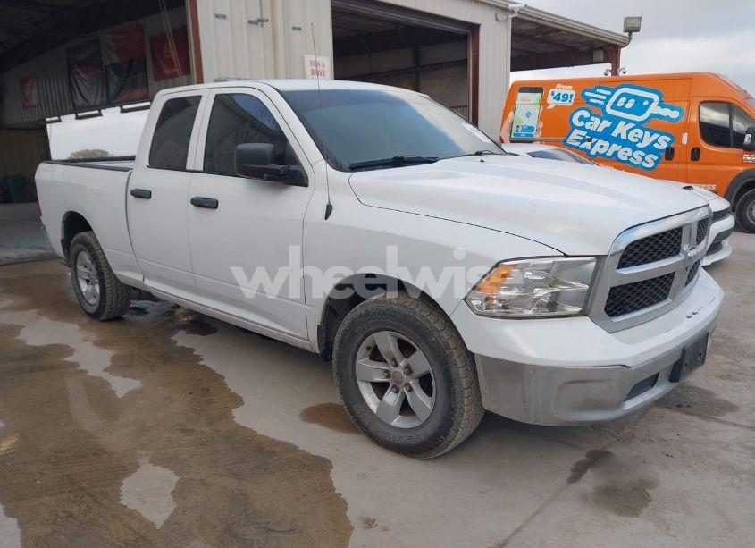 2019 Ram 1500 CLASSIC TRADESMAN 4X2 6'4 BOX (VIN 1C6RR6FG3KS604466) main photo