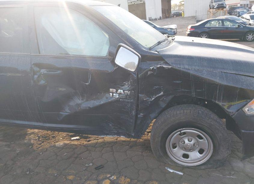 Photo 6 of 2022 Ram 1500 CLASSIC TRADESMAN 4X2 6'4 BOX (VIN 1C6RR6FG3NS238397)