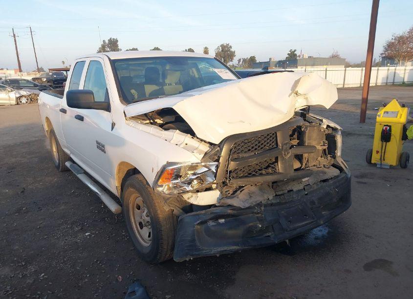 2018 Ram 1500 TRADESMAN 4X2 6'4 BOX (VIN 1C6RR6FG4JS263061) main photo