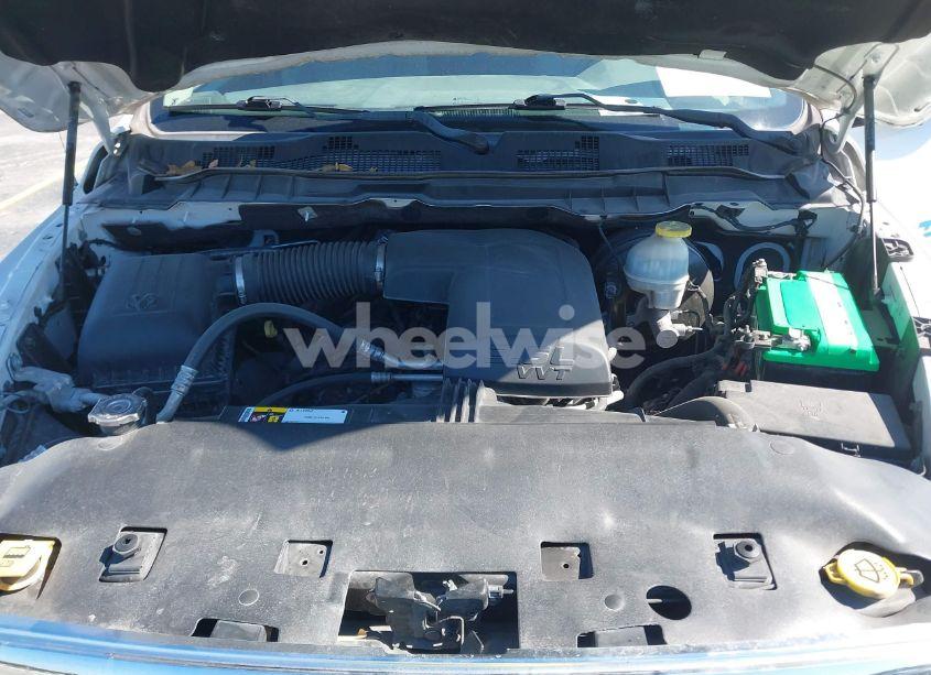 Photo 10 of 2019 Ram 1500 CLASSIC (VIN 1C6RR6FG4KS682769)