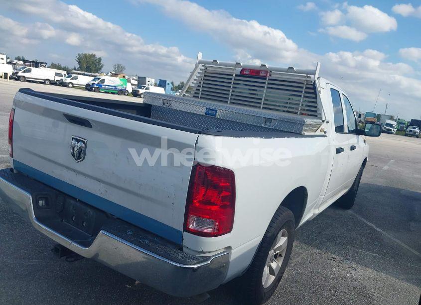 Photo 13 of 2019 Ram 1500 CLASSIC (VIN 1C6RR6FG4KS682769)