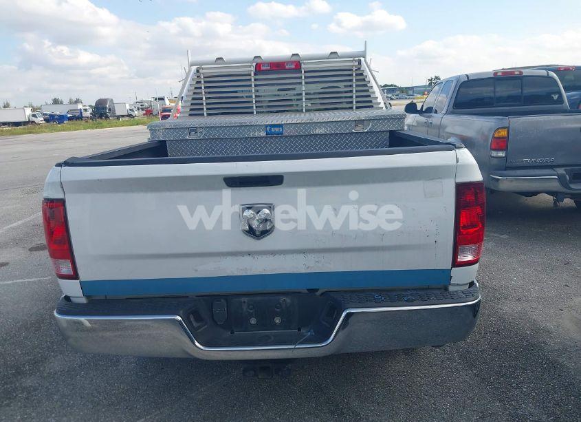 Photo 16 of 2019 Ram 1500 CLASSIC (VIN 1C6RR6FG4KS682769)