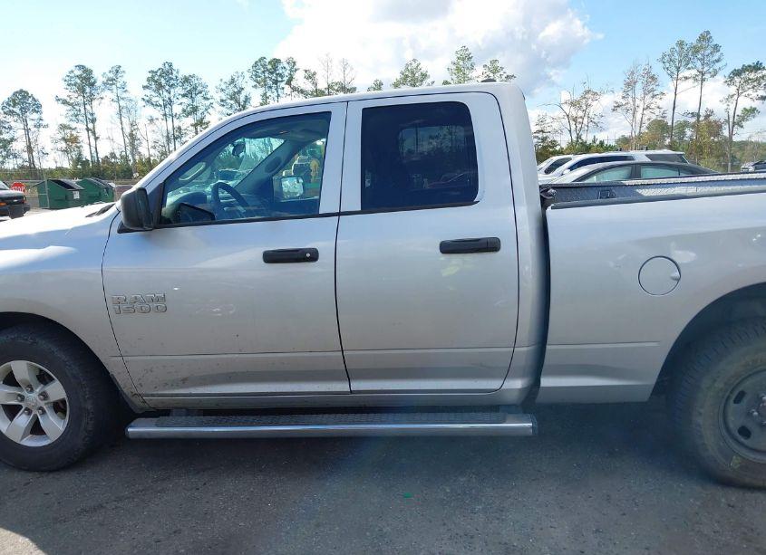 Photo 13 of 2018 Ram 1500 TRADESMAN 4X2 6'4 BOX (VIN 1C6RR6FG8JS133090)