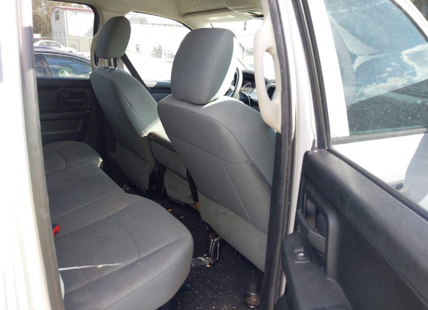 Photo 8 of 2018 Ram 1500 TRADESMAN 4X2 6'4 BOX (VIN 1C6RR6FG8JS133090)