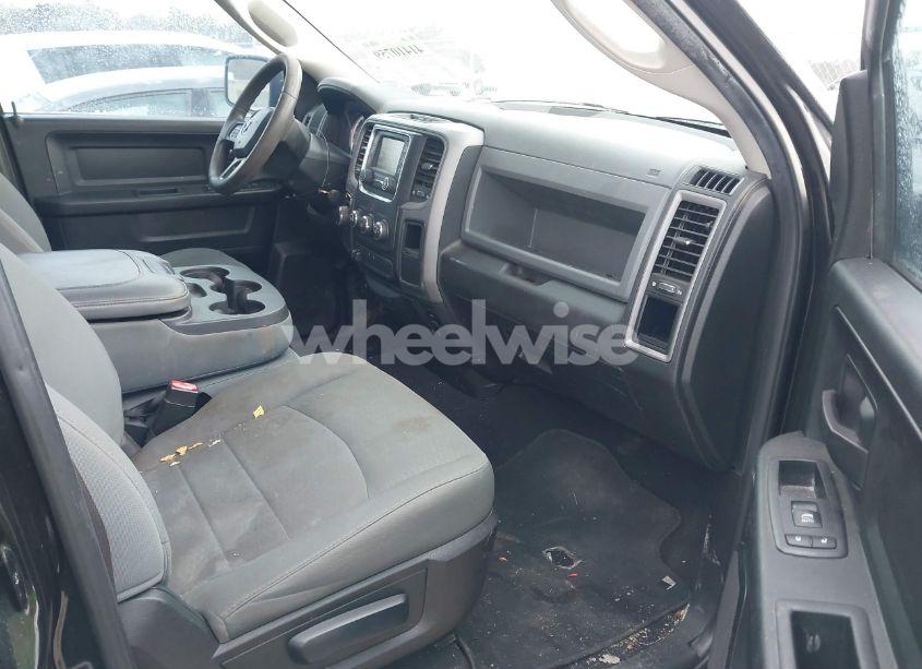 Photo 5 of 2018 Ram 1500 EXPRESS 4X2 6'4 BOX (VIN 1C6RR6FG8JS245386)