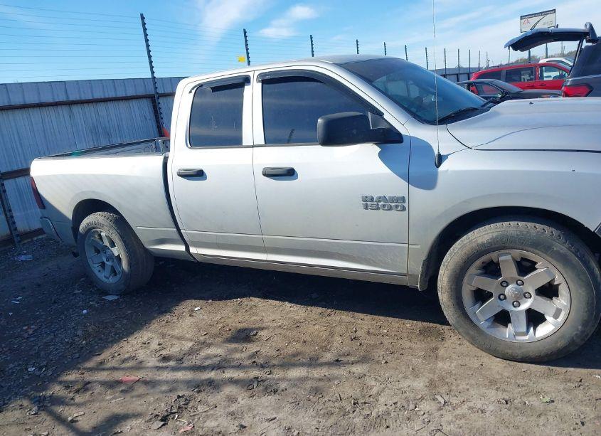 Photo 13 of 2018 Ram 1500 TRADESMAN 4X2 6'4 BOX (VIN 1C6RR6FG8JS336545)