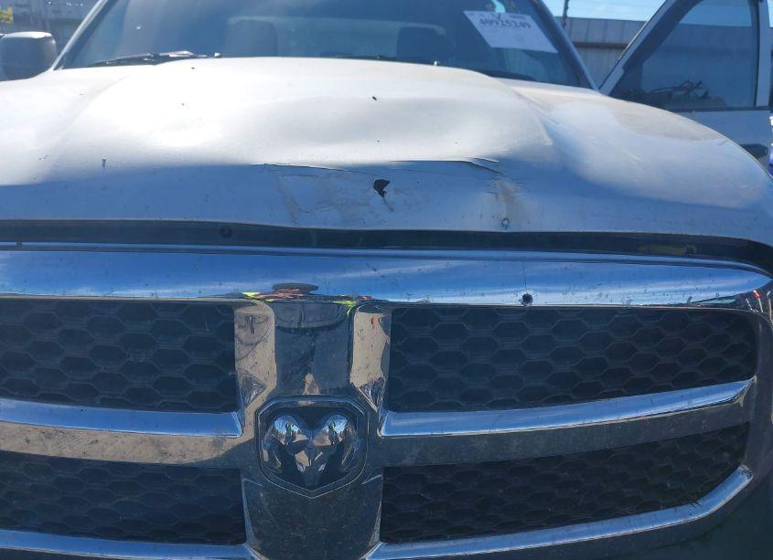 Photo 6 of 2018 Ram 1500 TRADESMAN 4X2 6'4 BOX (VIN 1C6RR6FG8JS336545)