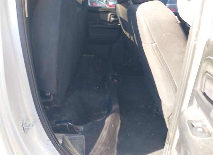 Photo 8 of 2018 Ram 1500 TRADESMAN 4X2 6'4 BOX (VIN 1C6RR6FG8JS336545)