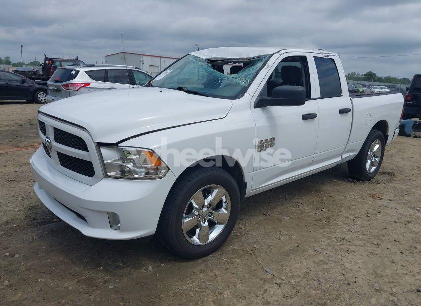 Photo 2 of 2019 Ram 1500 CLASSIC EXPRESS 4X2 6'4 BOX (VIN 1C6RR6FG8KS500099)