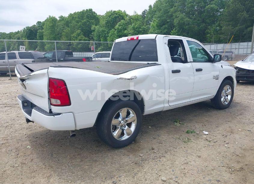 Photo 4 of 2019 Ram 1500 CLASSIC EXPRESS 4X2 6'4 BOX (VIN 1C6RR6FG8KS500099)