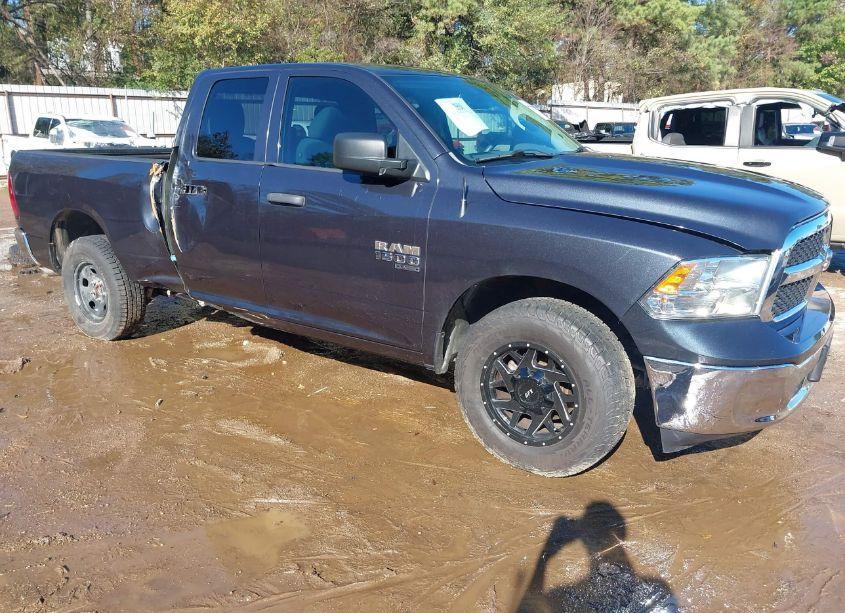 2019 Ram 1500 CLASSIC TRADESMAN 4X2 6'4 BOX (VIN 1C6RR6FG8KS629234) main photo