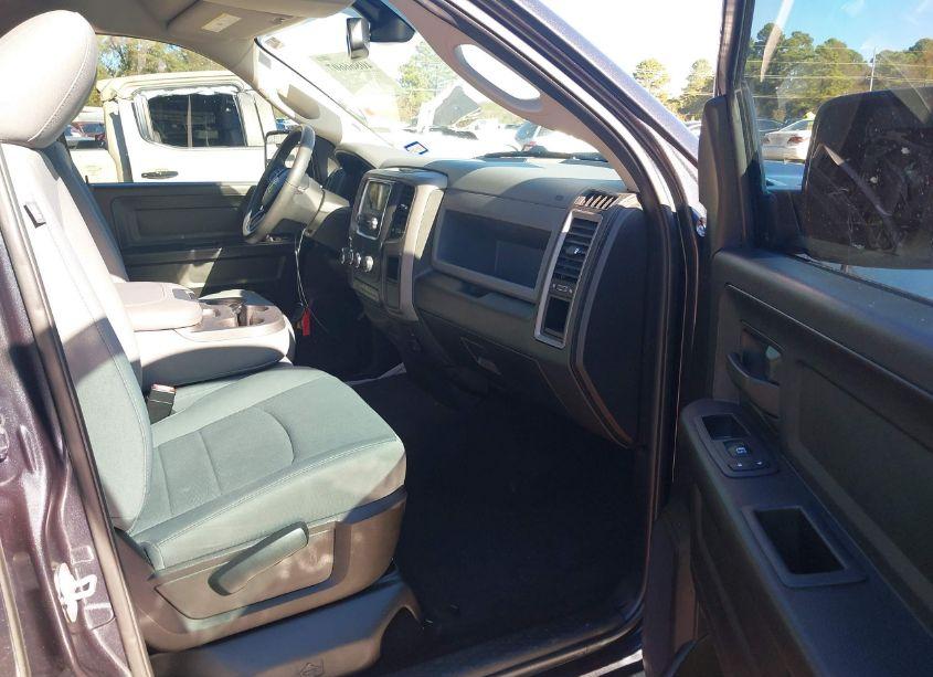 Photo 5 of 2019 Ram 1500 CLASSIC TRADESMAN 4X2 6'4 BOX (VIN 1C6RR6FG8KS629234)