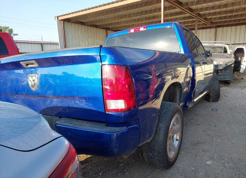 Photo 4 of 2017 Ram 1500 EXPRESS QUAD CAB 4X2 6'4 BOX (VIN 1C6RR6FG9HS542631)